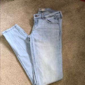 Hollister light-wash skinny jean